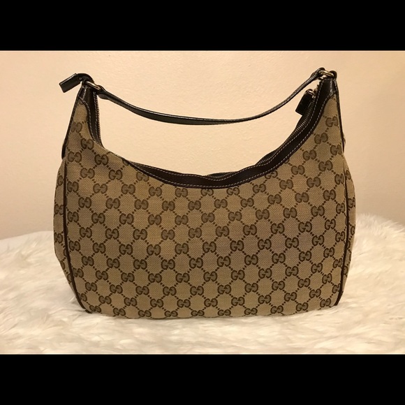 GUCCI Crescent Half Moon Hobo Bag Retailed @$995 - Picture 3 of 16
